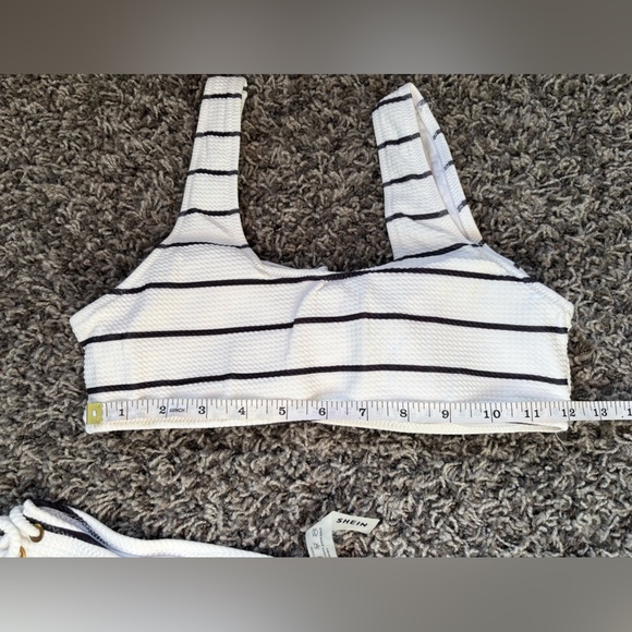 Stylish Striped Bikini Set black and white size  medium - Picture 5 of 7